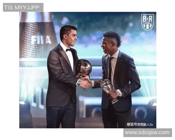 亚洲足球先生评选揭晓引发热议球迷热议明星球员表现与未来发展 亚洲足球先生评选揭晓引发热议球迷热议明星球员表现与未来发展