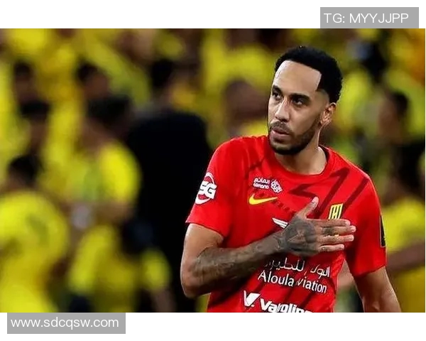 奥巴梅扬36岁再创辉煌欧冠逆转助攻法甲生涯第400球 奥巴梅扬36岁再创辉煌欧冠逆转助攻法甲生涯第400球